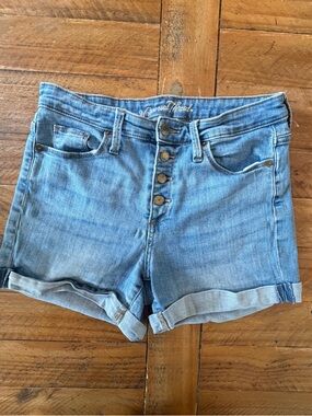 Universal Thread Light Blue Denim Button-Fly Women's Shorts